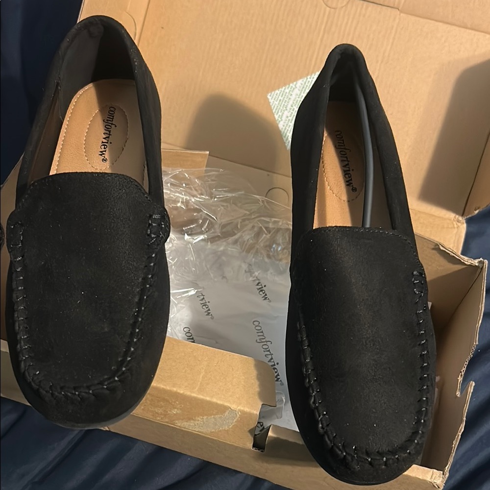 Comfortview Black Slip-On Loafers for Versatile Wear